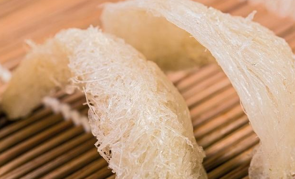 燕窝的功效与作用是什么？吃燕窝对人体有哪些好处？