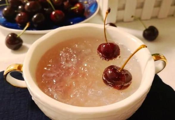 不同年龄层的女人吃燕窝各有哪些好处？燕窝有哪些价值？